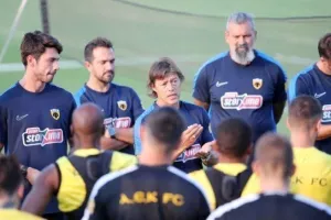 ΑΕΚ: Επιστροφή στις προπονήσεις στα Σπάτα με πολλές απουσίες λόγω διεθνών για τον Αλμέιδα