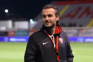 ''Αυτοί που κρατούν την σφυρίχτρα να μην μας ζητούν μόνο εισιτήρια..."