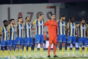 "Να'μαι πάλι στο πλευρό σου"