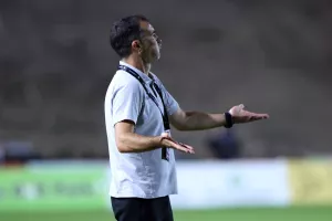 Πάφος-Ανόρθωση: Tρίποντο απ΄ τα αποδυτήρια! (Φώτος)