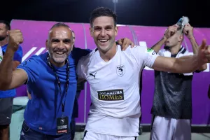 Τρελά πανηγύρια (Φώτος)