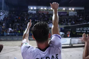 Έσταξε...μέλι