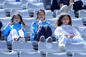 Ο κόσμος στο "Στέλιος Κυριακίδης" (φώτος)
