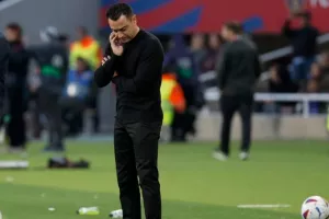 Τσάβι: «Η κριτική από τα ΜΜΕ βλάπτει την ομάδα»