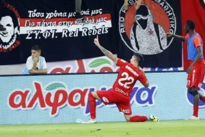 Άρης - Νέα Σαλαμίνα: Ανατροπή και κορυφή με Γκομίς... δις! (Φώτος)