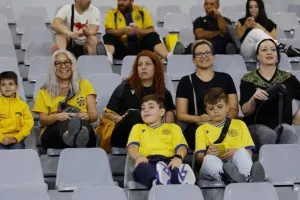 (ΦΩΤΟΡΕΠΟΡΤΑΖ) Ο κόσμος της ΑΕΛ στο "Άλφαμεγα"