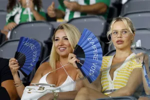 ΔΙΠΛΟ στο Villamarín