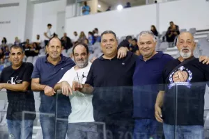 (Φωτορεπορτάζ) Ο κόσμος στο "Αλφαμέγα"