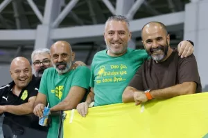 Απόλλων-ΑΕΚ: Έσπασε την "κατάρα" υπό το βλέμμα Μπεν Σιμόν (Φώτος)