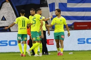 Απόλλων-ΑΕΚ: Έσπασε την "κατάρα" υπό το βλέμμα Μπεν Σιμόν (Φώτος)