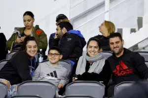 (Φωτορεπορτάζ) Ο κόσμος στο "Αλφαμέγα" για το φιλικό της Εθνικής