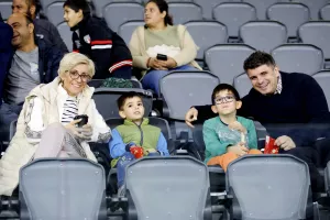 (Φωτορεπορτάζ) Ο κόσμος στο "Αλφαμέγα" για το φιλικό της Εθνικής