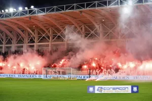 Μόνο ο κόσμος 