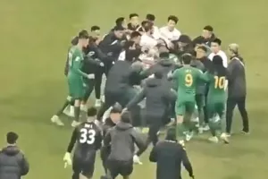 Τρελό ξύλο… διάρκειας 2 λεπτών στο ασιατικό Champions League