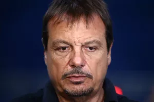 Αταμάν: "Ακόμα κι αν φέρεις τον Κάρι ή τον ΛεΜπρόν δεν θα είναι εύκολο να τους βάλεις στο σύστημα της ομάδας σε 10 ημέρες"