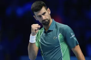 Αλκαράθ - Τζόκοβιτς 0-2: Κυρίαρχος Νόλε έκλεισε στον τελικό των ATP Finals κόντρα στον Γιανίκ Σινέρ