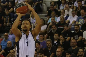 ΠΑΟΚ: Ο Σκάιλερ Φλάτεν σκόραρε μετά από 31 άστοχα σουτ