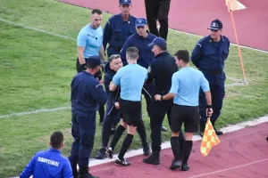 Επεισόδιο με Αλέξη Κούγια: Προσπάθησε να πιάσει τον διαιτητή από το σορτσάκι