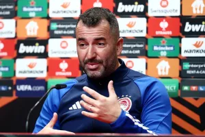 Μαρτίνεθ: "Είμαστε πολύ φιλόδοξοι και βελτιωμένοι σε σύγκριση με το πρώτο παιχνίδι με την Φράιμπουργκ"