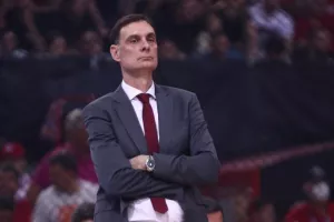 Μαρούσι: Τίμησε Μπαρτζώκα και Γκατζούλη