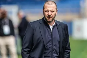Αποχωρεί από τη Ρεν και ο Αθλητικός διευθυντής!