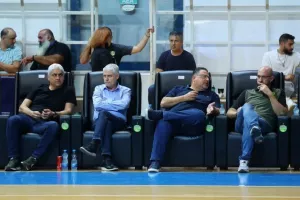 Ήττα για Πετρολίνα ΑΕΚ (Φώτος)