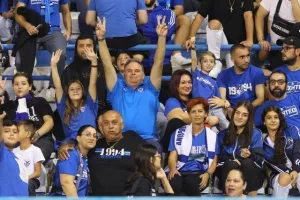 (Φωτορεπορτάζ) Ο κόσμος στο "Αντώνης Παπαδόπουλος"