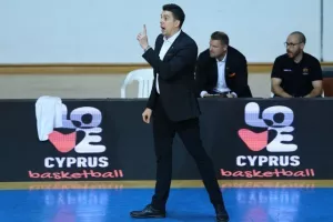 Ήττα για Πετρολίνα ΑΕΚ (Φώτος)