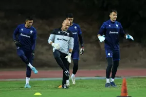 Ο Νίκος και οι παίκτες του