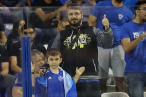(Φωτορεπορτάζ) Ο κόσμος στο "Αντώνης Παπαδόπουλος"
