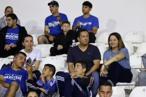 (Φωτορεπορτάζ) Ο κόσμος στο "Αντώνης Παπαδόπουλος"