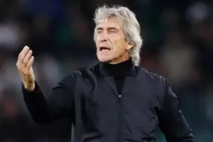 Πελεγκρίνι/"Ομάδες όπως ο Άρης είναι επικίνδυνες στις αντεπιθέσεις"
