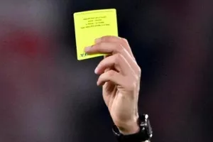 Δεκάλεπτη… αποβολή σε παίκτη που παίρνει κίτρινη για διαμαρτυρία σκέφτεται η Premier League!