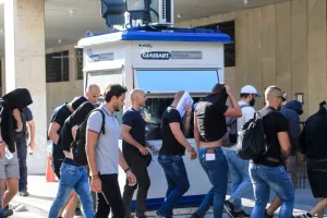 Ελεύθεροι και οι 105 χούλιγκανς που είχαν συλληφθεί για την επίθεση στη Νέα Φιλαδέλφεια