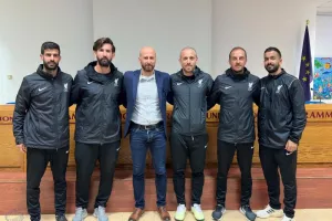 Παρουσίαση του οργανωτικού πλάνου των Μικρών Εθνικών Ομάδων στους προπονητές του Grammar School Λευκωσίας