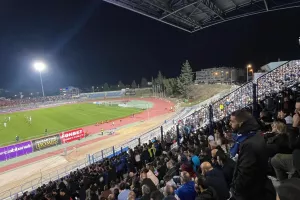 Θα το γεμίσουν...