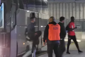 (ΦΩΤΟΣ/Kerkida) Στο γήπεδο και η Νέα Σαλαμίνα 