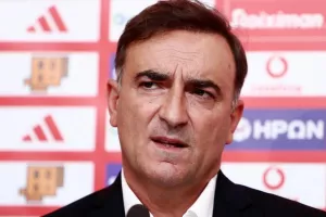 Νικολακόπουλος: «Μετ’ εμποδίων το ντεμπούτο του Καρβαλιάλ στον Ολυμπιακό»