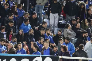 'Εφυγαν 500 σε λιγότερο από μία ώρα