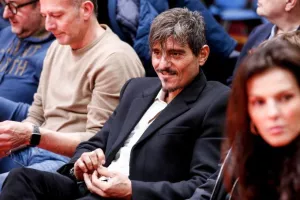 Αποθέωση Γιαννακόπουλου στο Μιλάνο: «Είναι τρελός ο πρόεδρος»