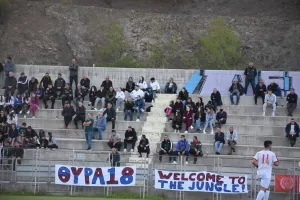 Φωτορεπορτάζ της νίκης μπροστά στον κόσμο της!