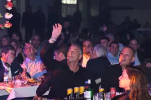 Ευχαριστίες/ΑΝΟ 