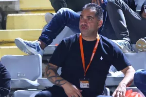 Περιμένει ο Σταύρος