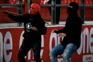 Οπαδός του Ολυμπιακού "έδωσε" τον 18χρονο για τη φονική επίθεση