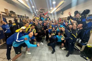 "Καλά Χριστούγεννα, τα λέμε στο πάρτυ"