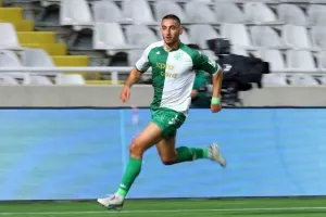 ΑΠΟΕΛ - ΑΕΖ: Γαλαζοκίτρινη τριάρα και... κορυφή! (Φώτος)