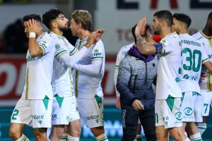 Νέα Σαλαμίνα-Ομόνοια: 3η σερί… και είπε “ευχαριστώ” στα δώρα (Φώτος)