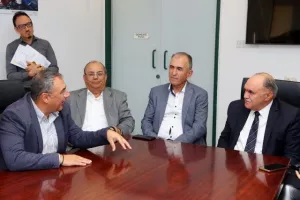 ΚΟΑ/ Παράδοση χορηγίας στα προσφυγικά Σωματεία (Φώτος)