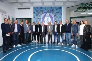 ΚΟΑ/ Παράδοση χορηγίας στα προσφυγικά Σωματεία (Φώτος)