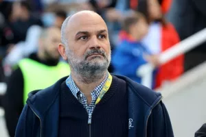 ΑΠΟΕΛ-Ομόνοια: Γαλαζοκίτρινη κυριαρχία με τριάρα και... κορυφή! (Φώτος)